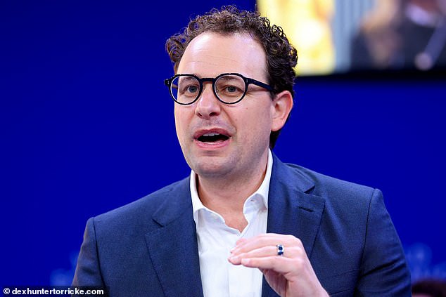 AI Could Fracture Society into Two Irreconcilable Classes: Global Elite and the Disenfranchised Majority, Warns Dex Hunter-Torricke