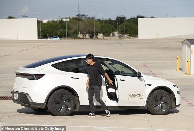Tesla's Self-Driving Robotaxis Under Fire in Austin as NHTSA Reports Four Times More Crashes Than Human Drivers