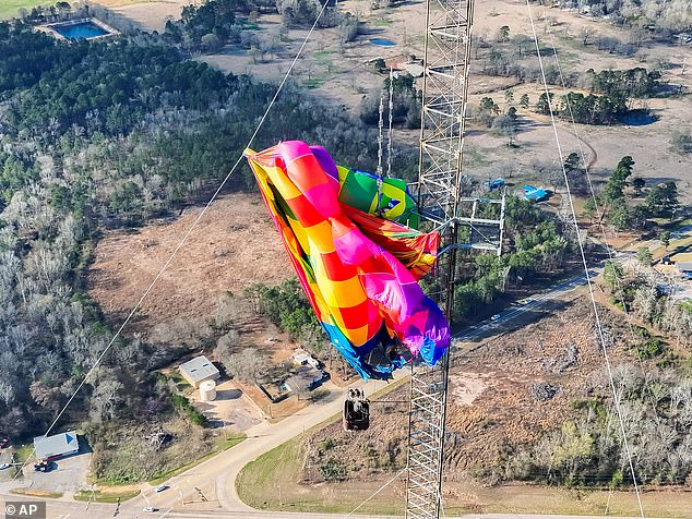 Dramatic Hot Air Balloon Rescue After Collision with Texas Radio Tower
