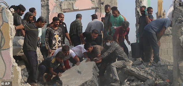 Iranian Attacks Spark Fire Near Bahrain Airport, Driving Oil Prices to $100