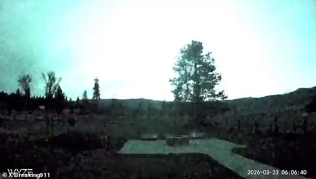 Mysterious Green Meteor Streaks Across Western U.S., Sparking Curiosity and Calls to Authorities