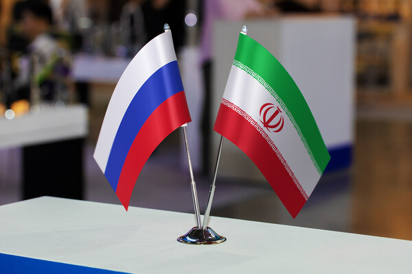 Covert Russian-Iranian Alliance Sparks Fears of a New Cold War in the Middle East
