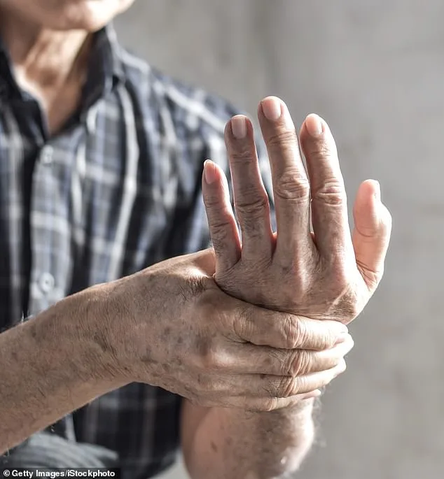 91-Year-Old Glasgow Man's Numbness Linked to Carpal Tunnel Syndrome