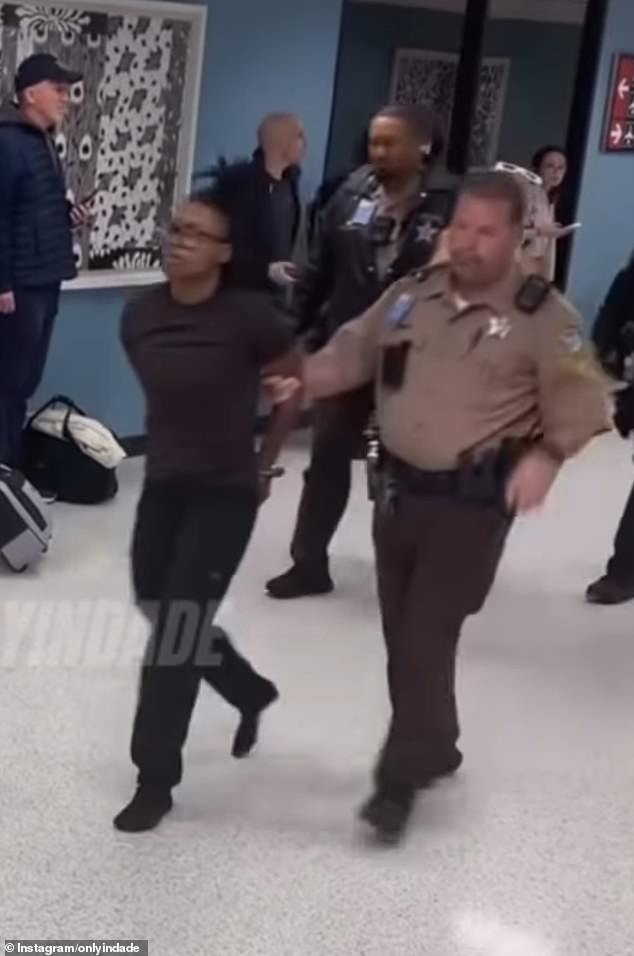 Three Women Arrested Over Extra Baggage Fee Dispute on Frontier Airlines Flight, Leading to Delay and Debate