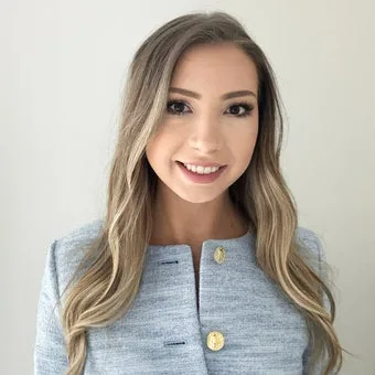 Policy Shift Sparks Debate: Service Members May Now Carry Firearms on Military Bases Amid Safety and Constitutional Concerns