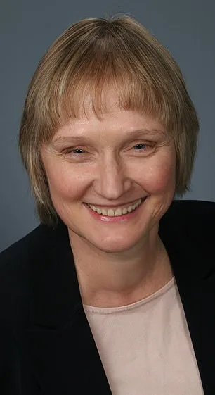 Gamechanging Lotion for Baldness: Clascoterone Shows 500% Hair Regrowth in Six Months