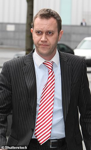 Explosive Claims: Former Scotland Yard Officer Alleges Prince Andrew Smuggled Women into Buckingham Palace Under Secrecy