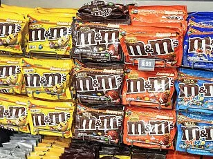 Nationwide Recall of Chips Ahoy! Baked Bites Brookie Cookies Over Choking Hazard Risk: FDA Warns of Corn Starch Clumps Affecting Vulnerable Populations