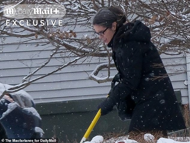 The Ghost of a Bygone Era: Lisa Bessette's 28-Year Secret