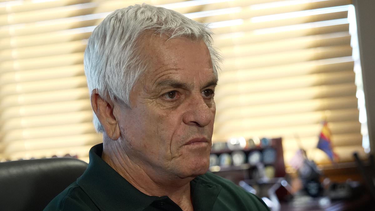 Savannah Guthrie distances from sheriff amid stalled search for missing mother, sparking scrutiny