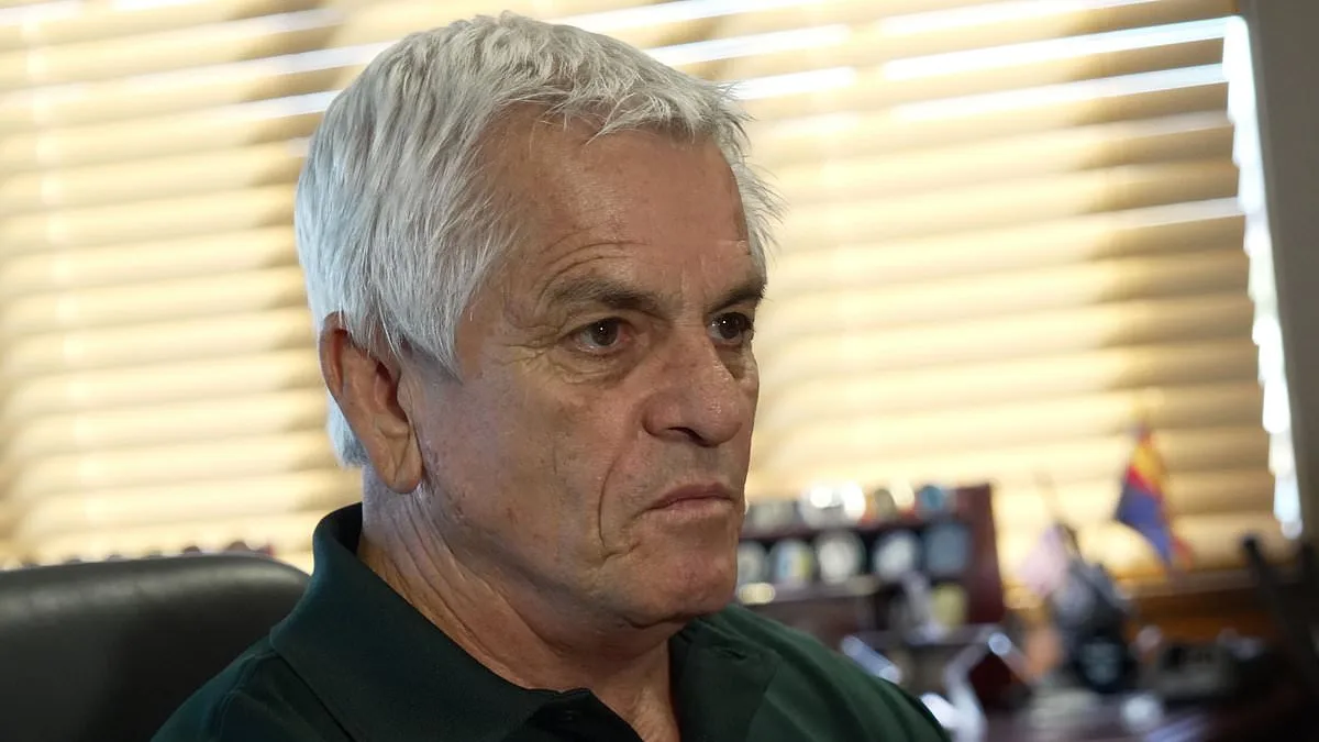 Savannah Guthrie distances from sheriff amid stalled search for missing mother, sparking scrutiny