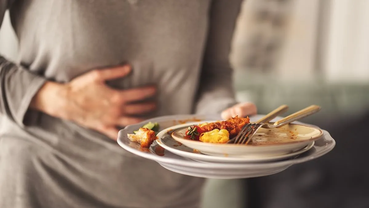 New Study: Walking After Meals May Help 43% of Britons Reduce Bloating and Indigestion
