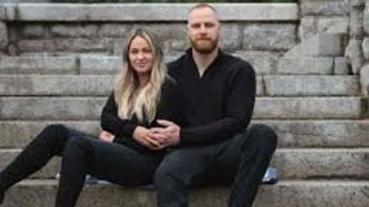 Estranged Twin Daughters Accuse Irish Father of Abandonment, Urge ICE to Return Him for Drug Charges