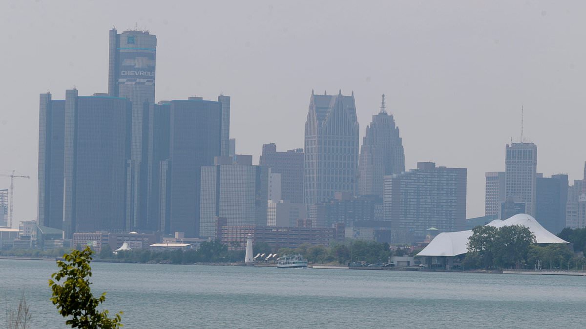 Stay Indoors Advisory Issued for Michigan and Great Lakes Regions Amid Hazardous PM2.5 Air Quality and Health Risks
