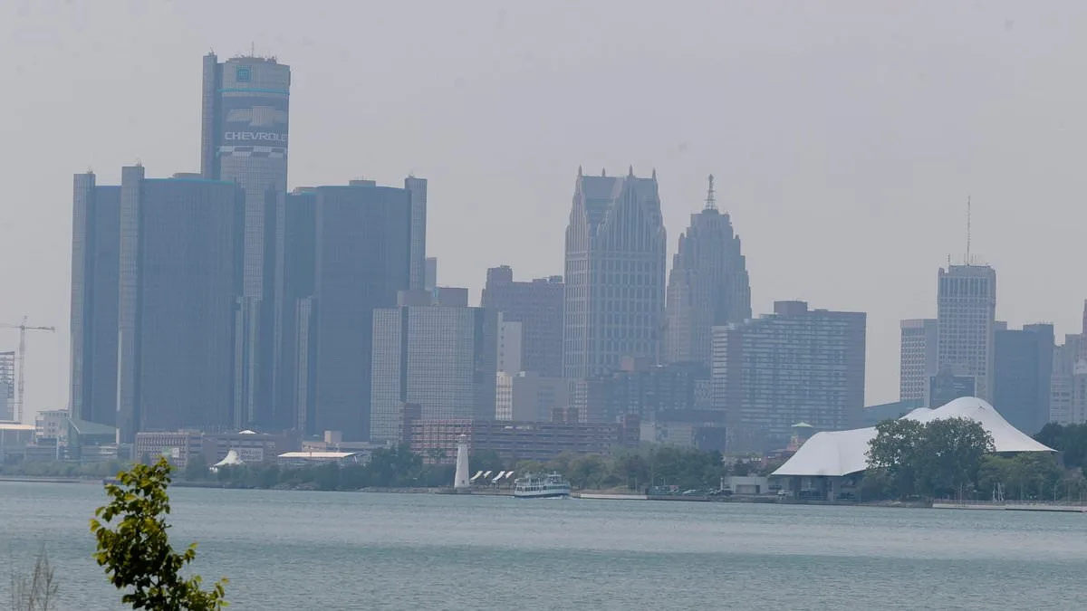 Stay Indoors Advisory Issued for Michigan and Great Lakes Regions Amid Hazardous PM2.5 Air Quality and Health Risks