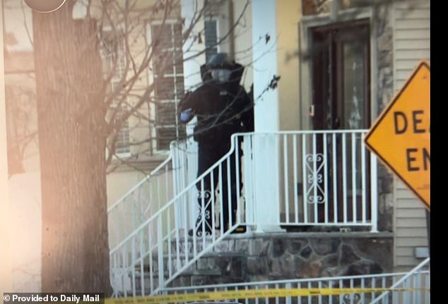 Mysterious Blinking Device Found on Staten Island Home Tied to Gambino Ex-Husband, Police Inspect