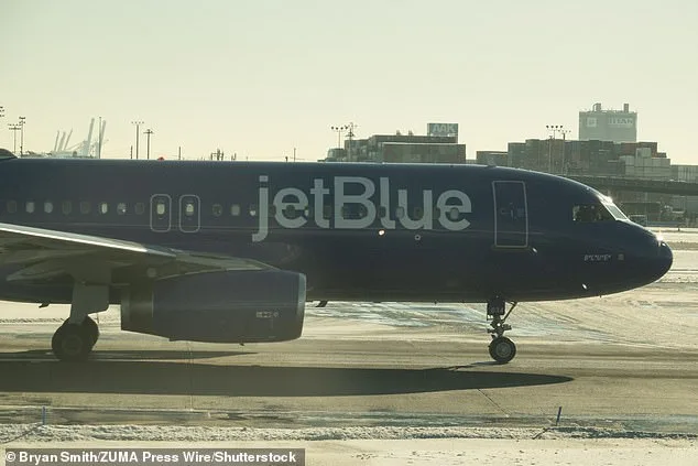 JetBlue Flight Forced to Emergency Landing at Newark Airport Due to Engine Failure, Leaving Hundreds Stranded
