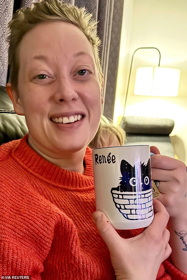 Memorial of Renee Nicole Good, Killed by ICE Agent, Deliberately Set on Fire