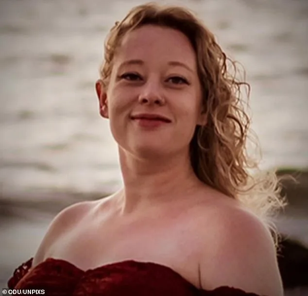 Memorial of Renee Nicole Good, Killed by ICE Agent, Deliberately Set on Fire