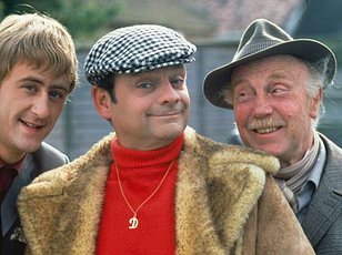 From 'Bling-Tastic' to 'Blogger': How Early 2000s Slang Evolved and Endured