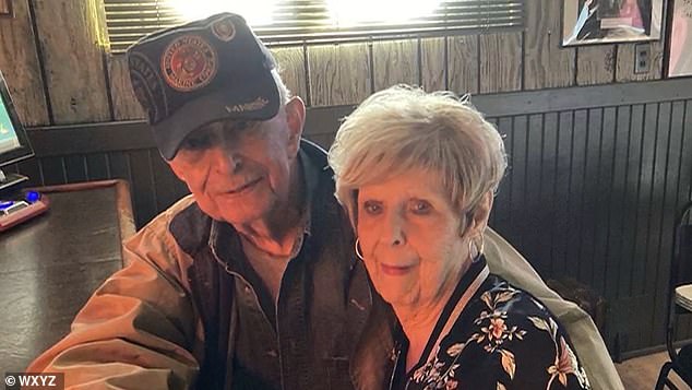 At 86, Elaine Dorland Keeps the Nursing Home Clean, One Floor at a Time