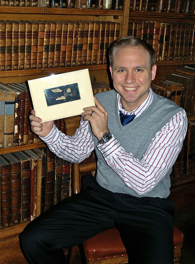 Oxford's Oldest New Testament Fragments: 2,000-Year-Old Texts Reveal Jesus' Words