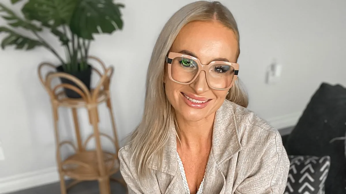 Unseen Battle: Laura Kerr's Fight Against Medical Dismissal and Unexplained Swelling