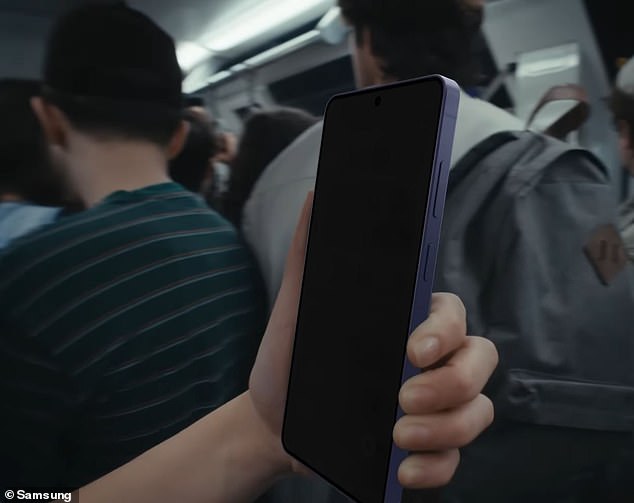 Samsung's Galaxy S26 Ultra Introduces Groundbreaking Privacy Display to Protect Against Screen-Snoopers