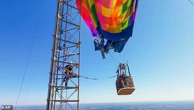 Dramatic Hot Air Balloon Rescue After Collision with Texas Radio Tower