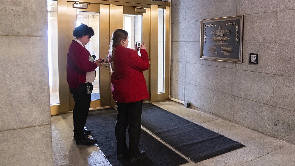 Plaque Honoring Law Enforcement Officers Installed in Secret at US Capitol, Symbolizing Reckoning with January 6 Attack