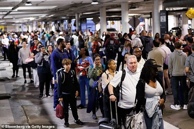 Houston Airport Security Lines Ease After Government Shutdown Crisis