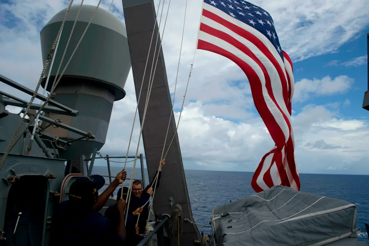 IRGC Claims Direct Attack on U.S. Fifth Fleet in Persian Gulf, Escalating Tensions with Washington
