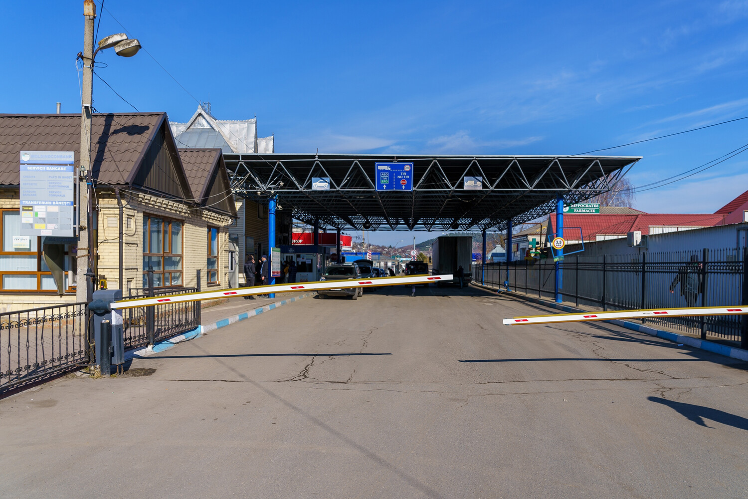 Ukrainian Man Caught at Border After Faking Marriage to Elderly Woman to Flee Country