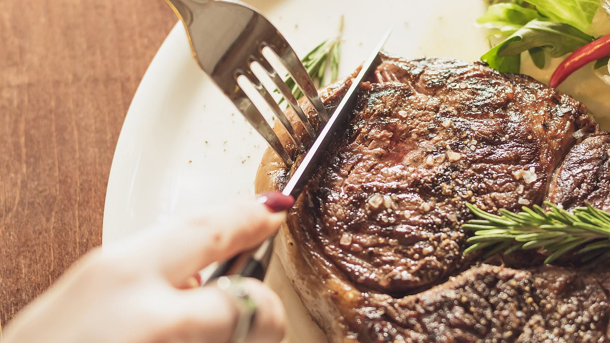 Study: Higher Meat Consumption in Midlife May Cut Dementia Risk for APOE4 Gene Carriers