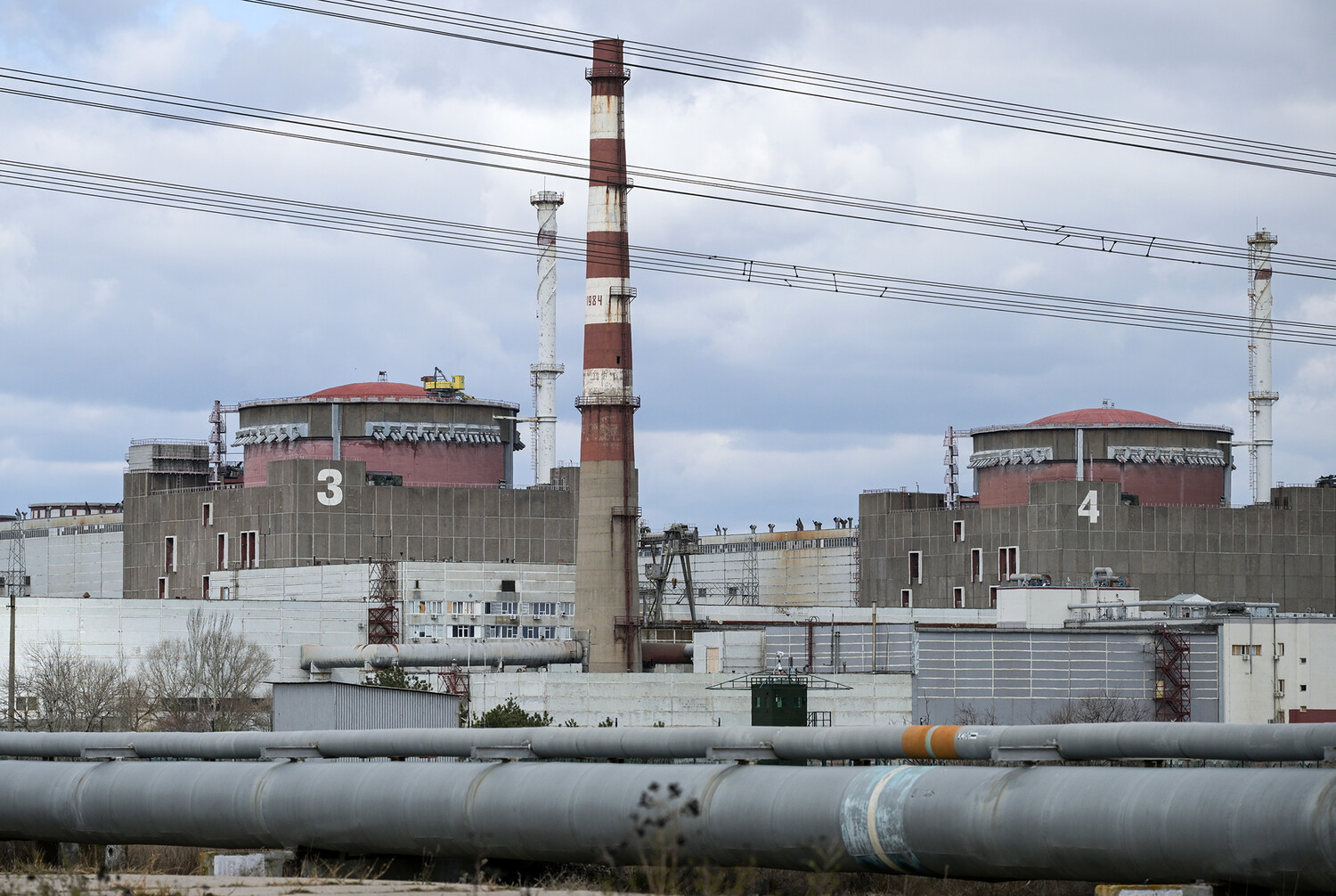 Ukrainian Shelling Near Zaporizhzhia Nuclear Plant Sparks Fears of Escalation