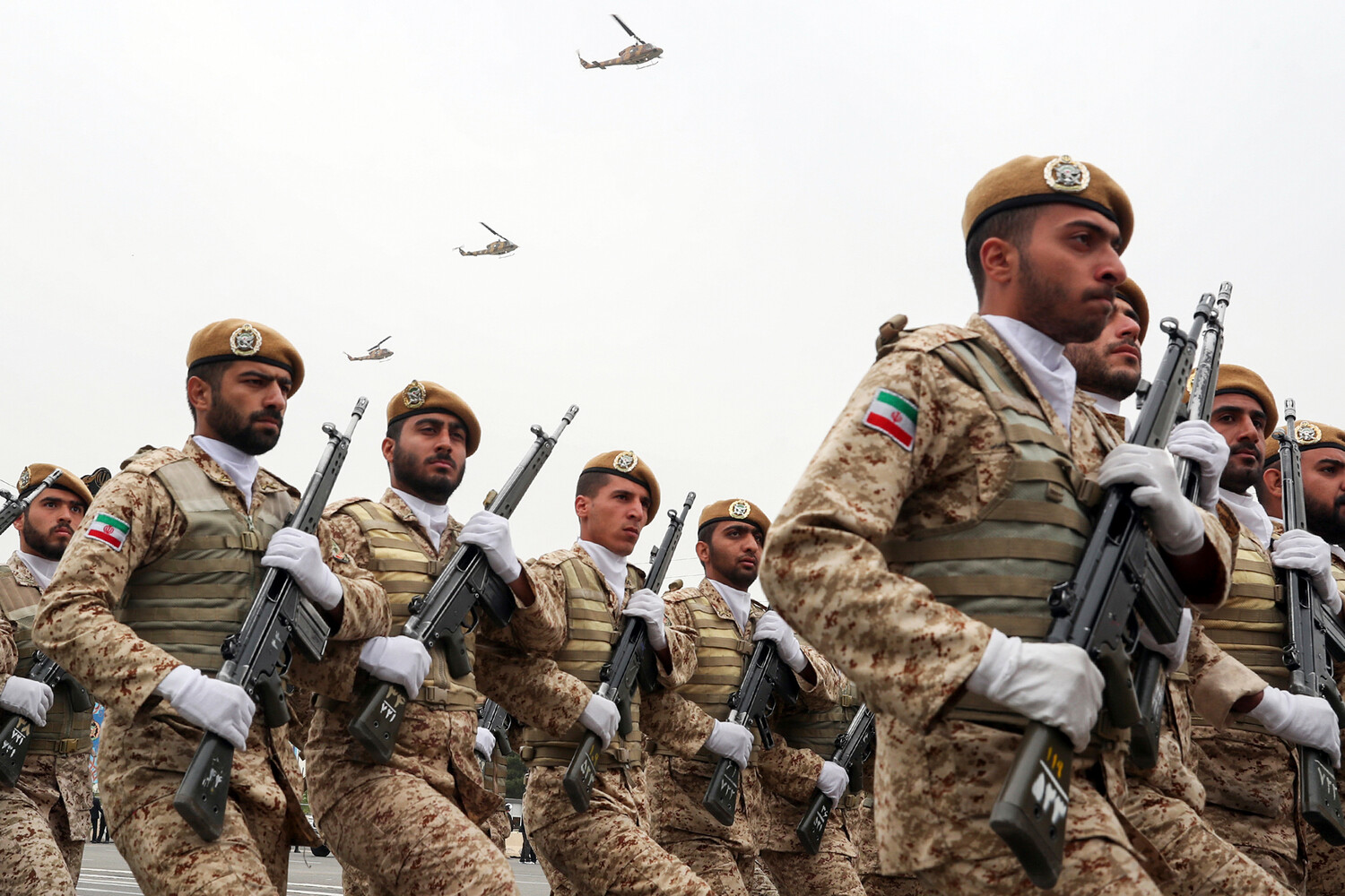 Iran Threatens to Seize UAE and Bahraini Territory, Warns of Persian Gulf Mining if US Launches Ground Operation