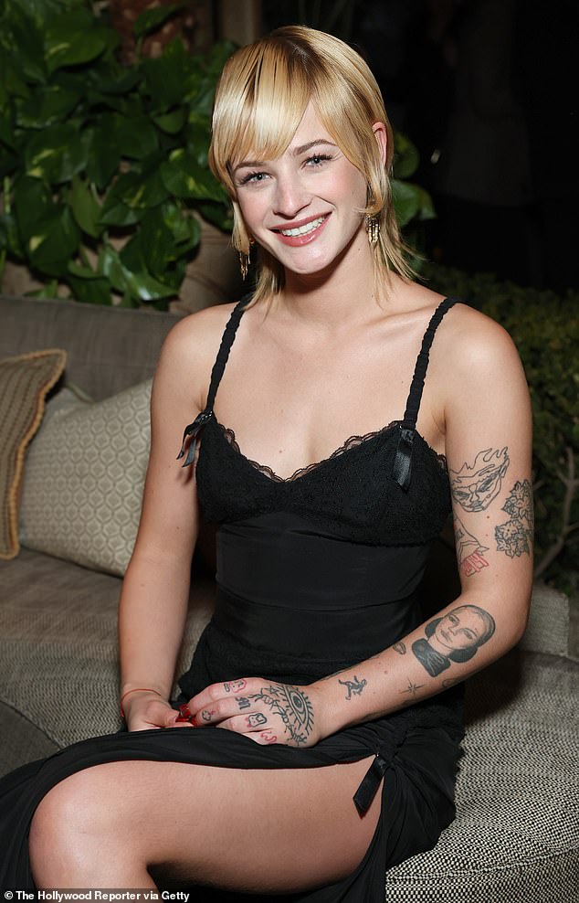 Esther McGregor Steps into the Spotlight as Viola in *Twelfth Night*, Continuing Her Father's Theater Legacy