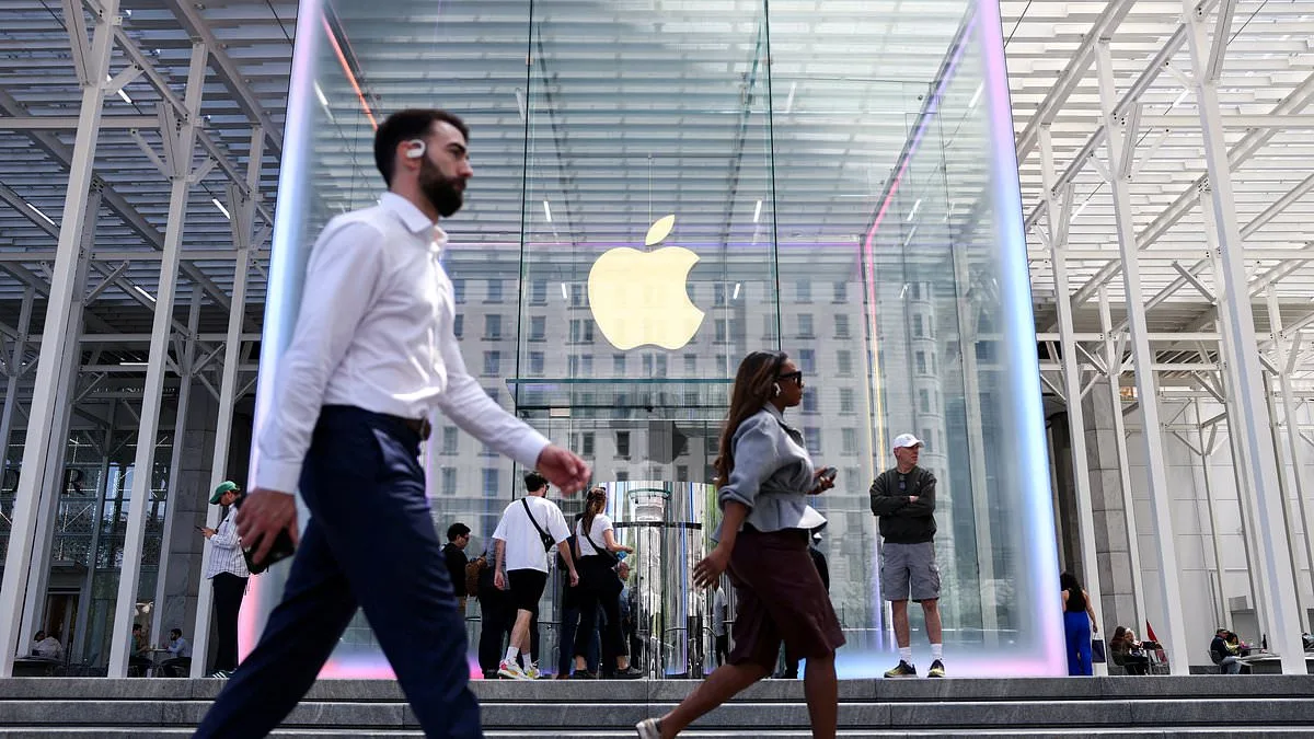 Apple Ends Era of Mac Pro, Sends Shockwaves Through Tech Community