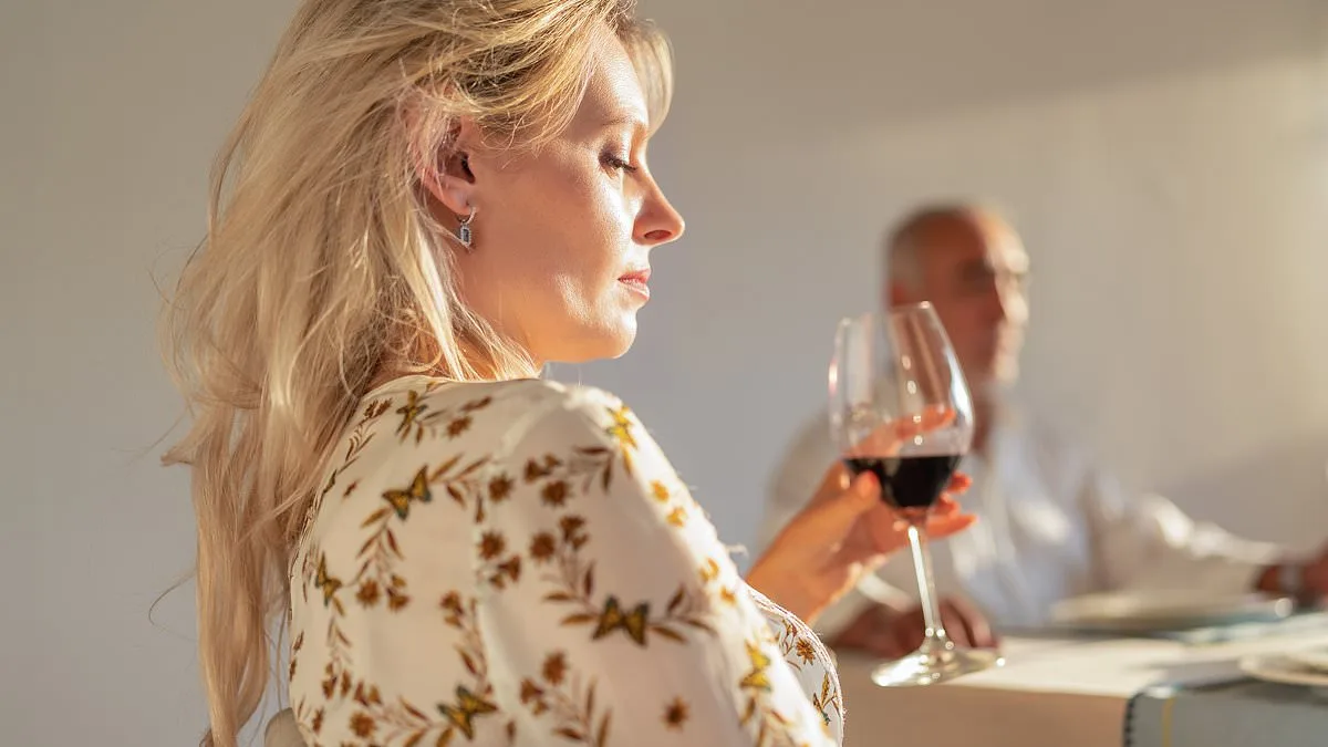 Surprising Link: Moderate Wine Slows Aging in Men, Not Women, Study Shows