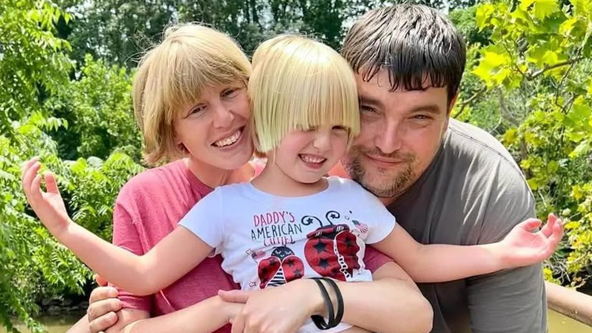 Tragic Highway Collision Claims Parents' Lives, Orphaning Two Young Children