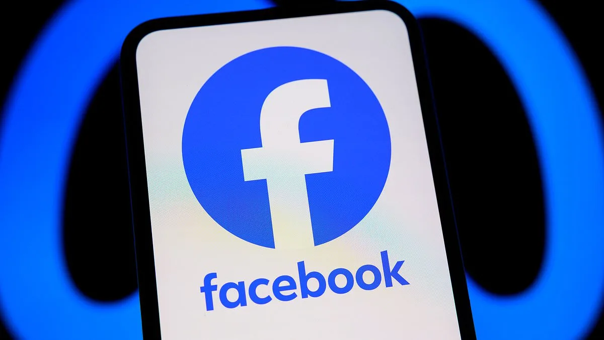 Former Facebook Engineer Accused of Downloading 30,000 Private Images in Alleged Security Breach