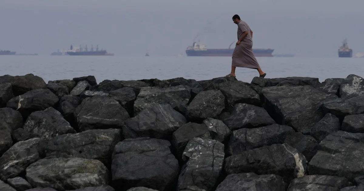 Strait of Hormuz Becomes Battleground as Iran and China Challenge Dollar's Global Role