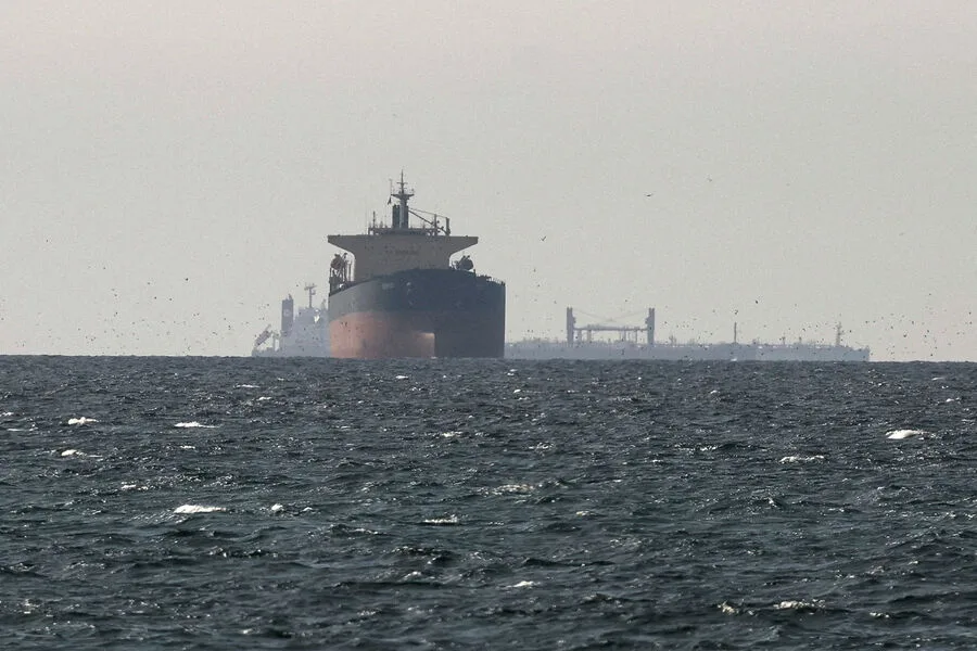 Iran Suspends Oil Passage Through Strait of Hormuz Amid Escalating Tensions, Raising Concerns Over Global Energy Markets