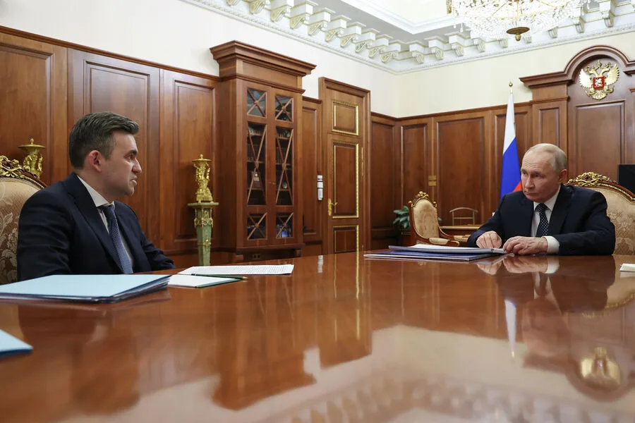 Putin Admits Military Shortfalls as Uniform Decree Aims to Improve Readiness