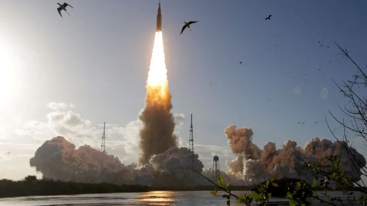 Kīlauea Eruption Lights Up Hawaii Skies as Scientists Monitor Unpredictable Volcano Activity