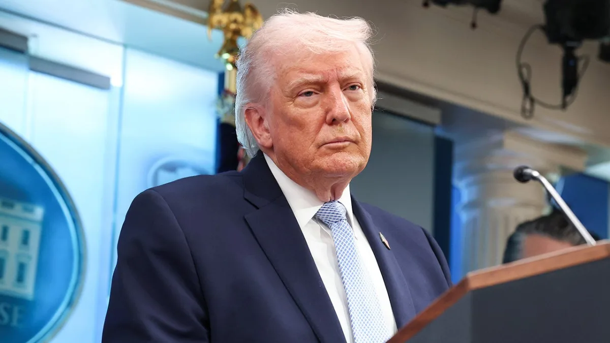 Trump Criticizes Iran Over Hormuz Oil Traffic as U.S.-Iran Tensions Escalate