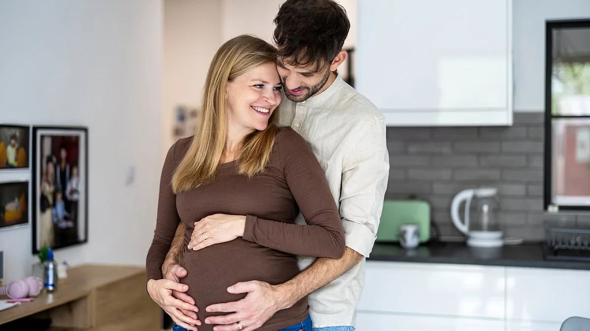 US Fertility Rate Plummets to Record Lows, Experts Warn of Demographic Crisis