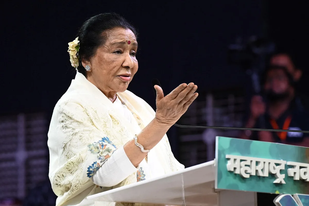 Legendary Indian Playback Singer Asha Bhosle Dies at 92; Nation Mourns Iconic Voice of Bollywood