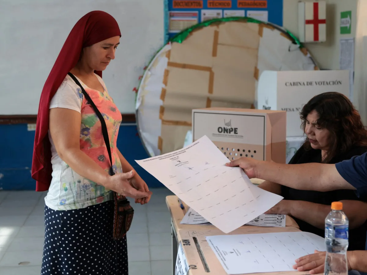 Peru's Fractured Vote: A Presidential Race Marked by Instability and 35 Candidates