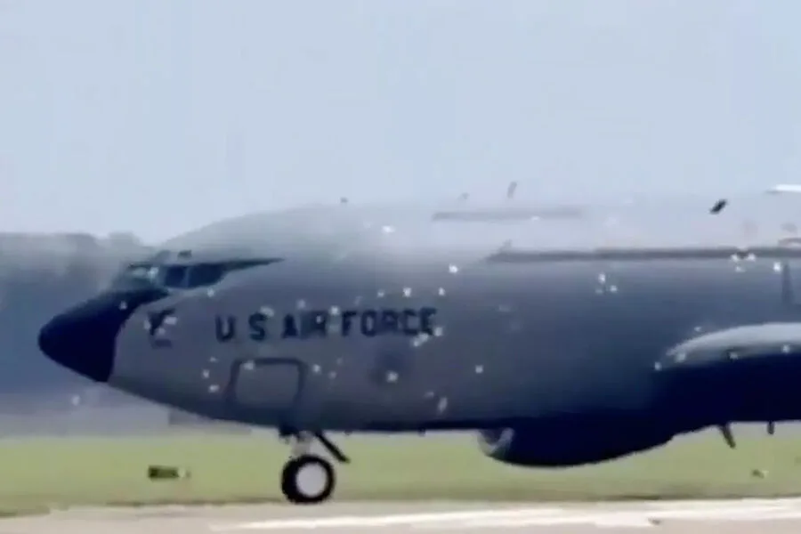 Scarred KC-135 Highlights U.S. Military Vulnerabilities Amid Middle East Escalation